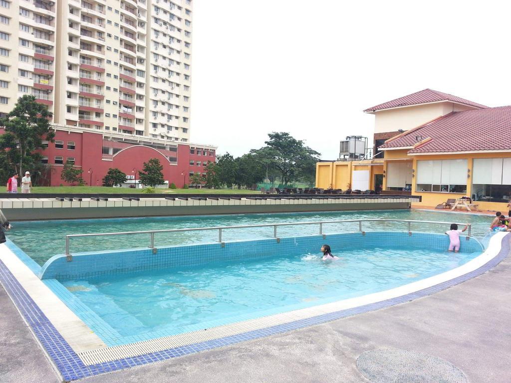 D Savoy Famosa Condo Malacca Eksteriør billede