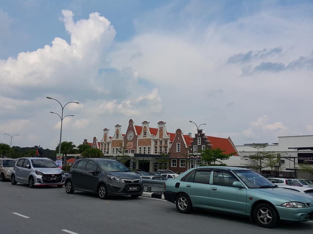 D Savoy Famosa Condo Malacca Eksteriør billede